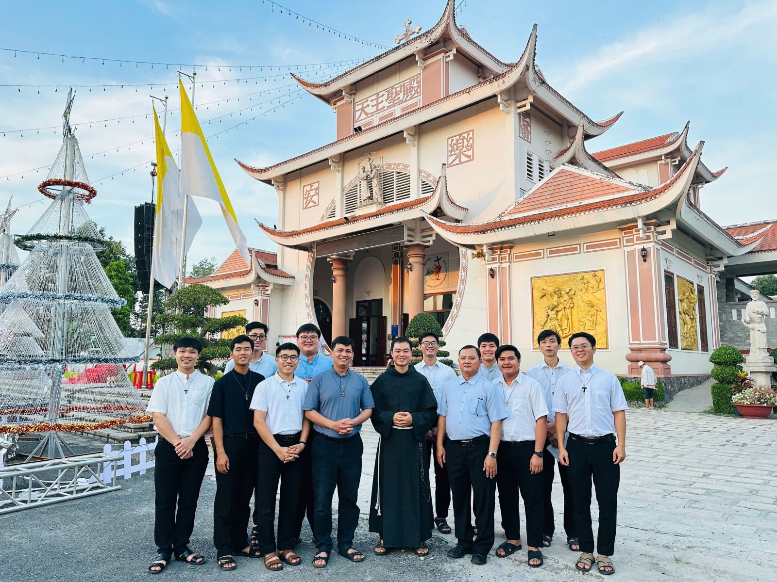 KHI HY VỌNG KHÔNG ĐẾN TỪ CHÍNH MÌNH