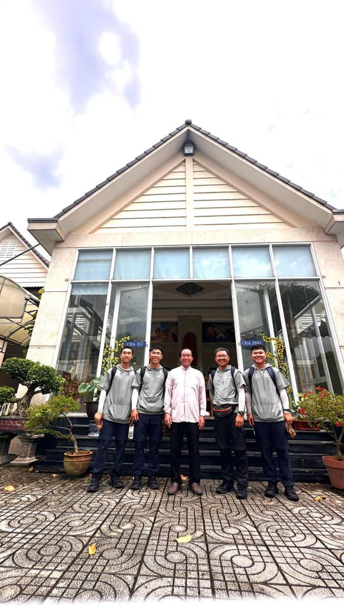 NHẬT KÝ HÀNH TRÌNH HÀNH HƯƠNG NĂM THÁNH 2025 - "CÙNG THÁNH PHANXICÔ BƯỚC THEO ĐỨC KITÔ" (Ngày thứ hai)